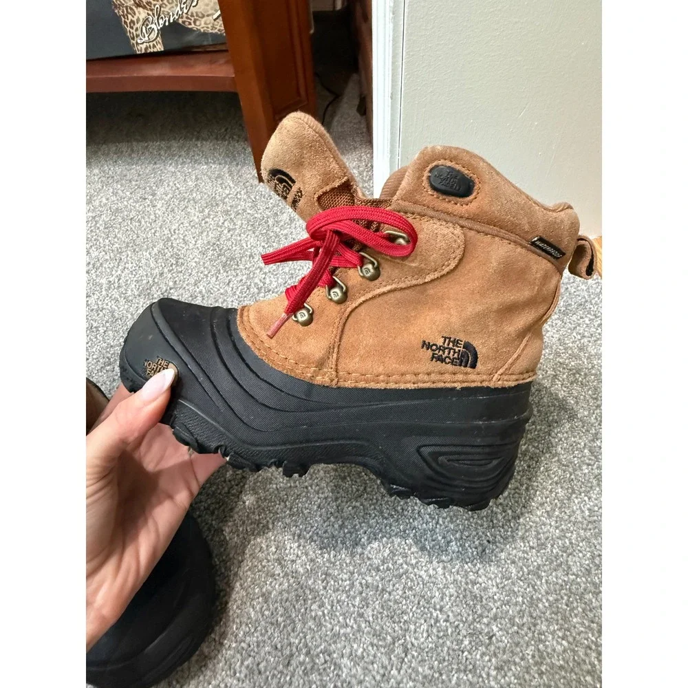 The North Face Alpenglow IV Waterproof Winter Boots Tan Black Red 2Y